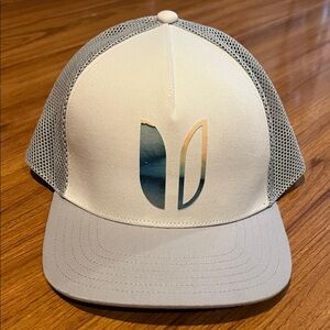 Linksoul Golf Gray White Mesh Cap Trucker Style Ligo Hat Sun Sport